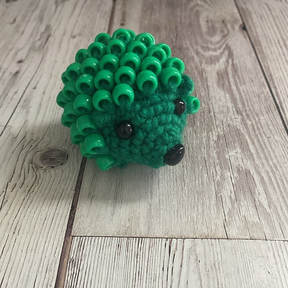 HANDMADE Crochet Beaded Fidget Hedgehog - Picture 16 of 16